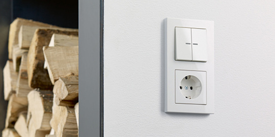 JUNG KNX Taster F 10 bei Elektrotechnik Fleischmann GmbH in Schmidgaden